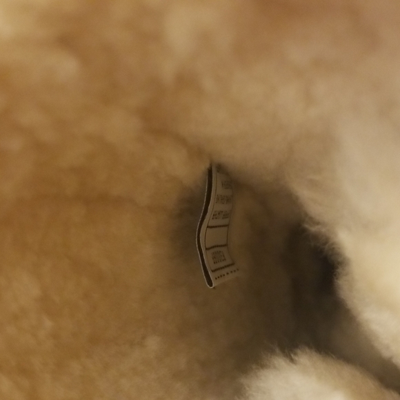 Brown leather UGG boots with shearling - Picture 10 of 11